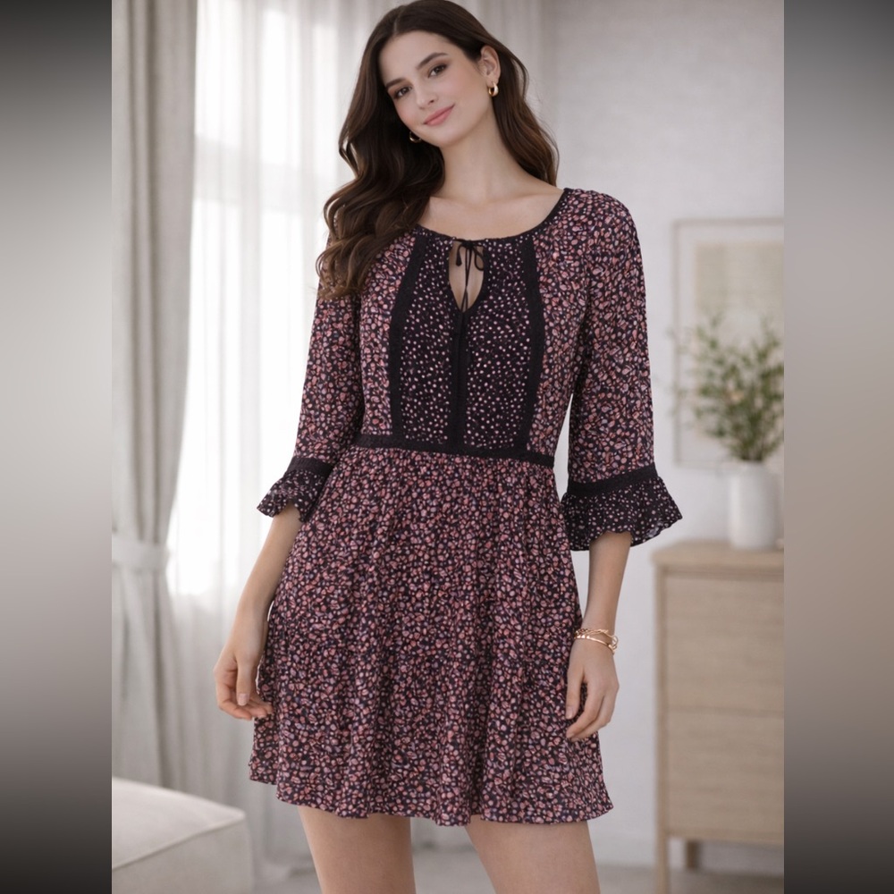 Forever 21 limited edition Floral Patterned Dress with Ruffle Sleeves